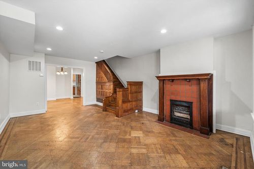 619 S 42nd St, PHILADELPHIA, PA, 19104-4406 | Card Image