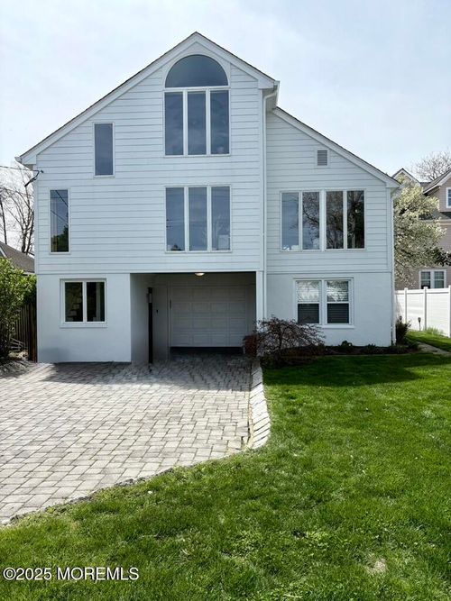 121 Bridge Ave, Bay Head, NJ, 08742-5010 | Card Image