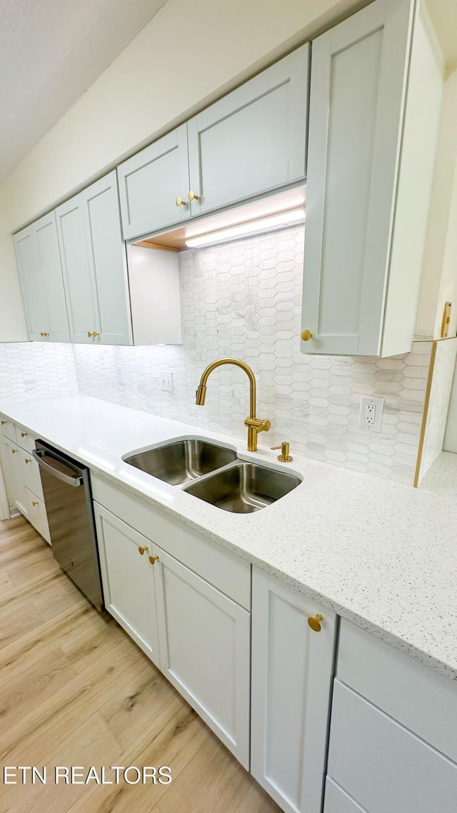 3901 S Lake Blvd, House other with 4 bedrooms, 4 bathrooms and null parking in Knoxville TN | Image 7