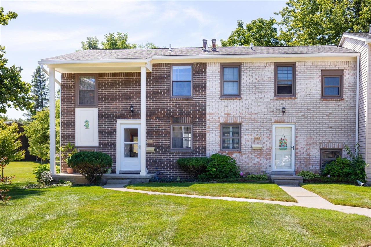 Sheffield Dr, Ypsilanti, MI 48198
