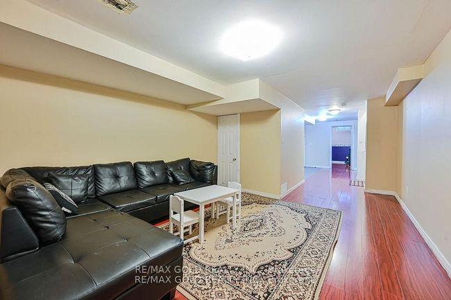 11 Caversham Dr, House attached with 6 bedrooms, 4 bathrooms and 3 parking in Brampton ON | Image 35