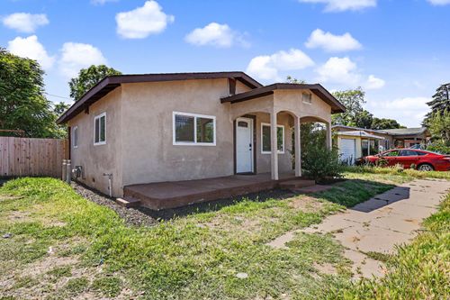 1016 E Yosemite Ave, Madera, CA, 93638-3464 | Card Image