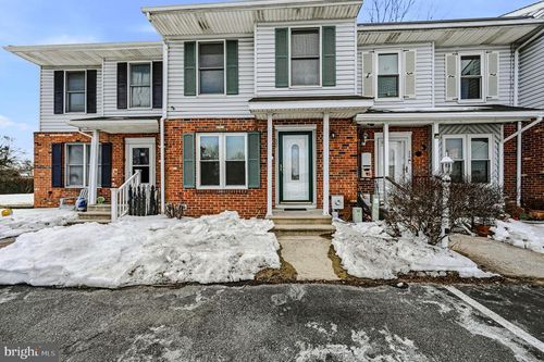 28 E Perpen Ct, Newark, DE, 19702-5145 | Card Image