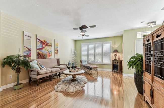 12472 Country White Cir, Townhouse with 2 bedrooms, 2 bathrooms and null parking in TAMPA FL | Image 7