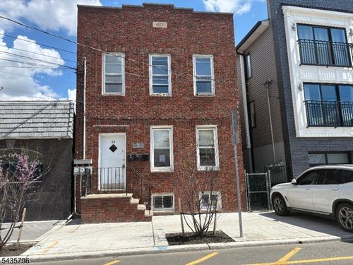 94 Elm Rd, Newark, NJ, 07105-3028 | Card Image