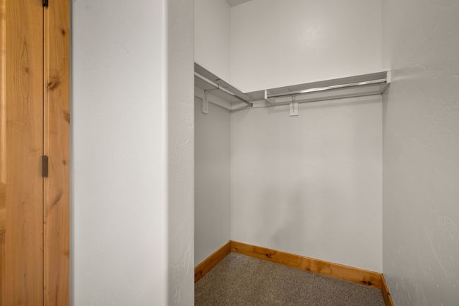 Walk-in Closet | Image 34
