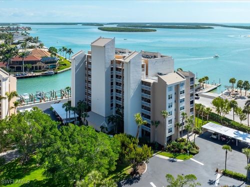 5-205-901 Collier Ct, MARCO ISLAND, FL, 34145-6560 | Card Image