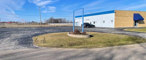 2202 Plaza Dr, Benton Harbor, MI, 49022-2216 | Card Image