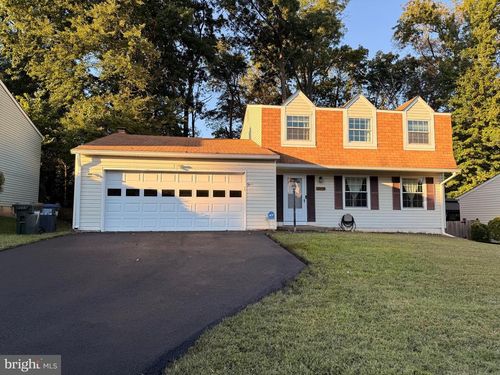 10434 Calumet Grove Dr, FAIRFAX, VA, 22032-3801 | Card Image