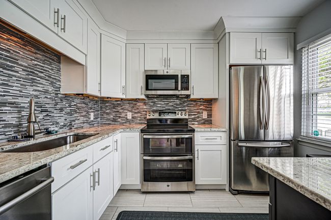 19824 Irongate Ct, Condo with 3 bedrooms, 3 bathrooms and null parking in Northville Township MI | Image 17