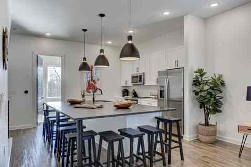 11-738 Douglas Ave, Nashville, TN, 37207-5538 | Card Image