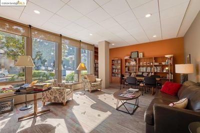 8FG - Dana St, Condo with 2 bedrooms, 2 bathrooms and 1 parking in Berkeley CA | Image 2