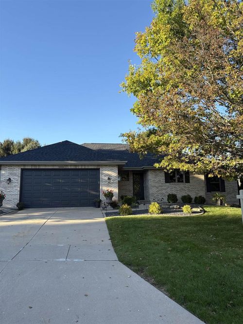 2938 Yale Dr, Janesville, WI, 53548-2795 | Card Image