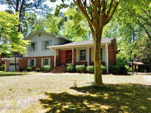 912 W Scotsdale Rd, Laurinburg, NC, 28352-4267 | Card Image