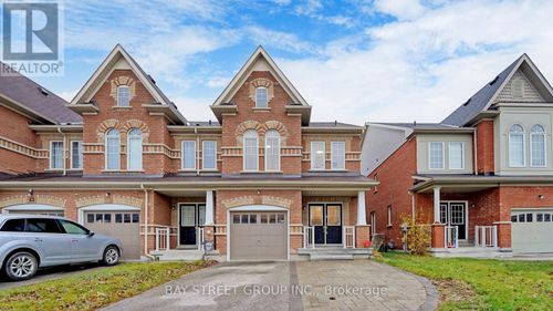 51 Drum St, Stouffville, ON, L4A4N8 | Card Image