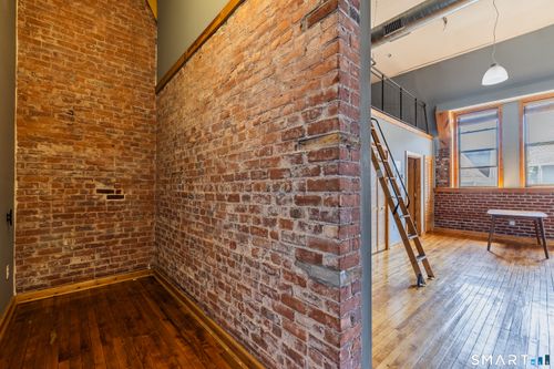 1205-325 Myrtle Avenue, Bridgeport, CT, 06604 | Card Image