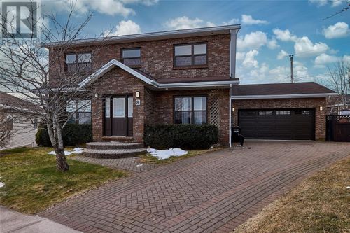 8 Roddickton Pl, St. John's, NL, A1E5Y9 | Card Image