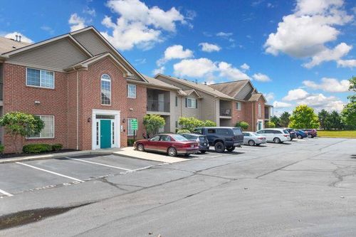 8081 Cranes Crossing Dr, Lewis Center, OH, 43035-8635 | Card Image