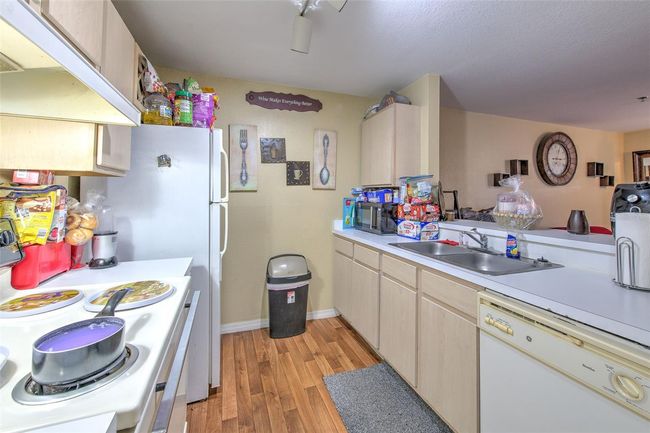 UNIT-207 - 13210 Arbor Isle Dr, Condo with 1 bedrooms, 1 bathrooms and null parking in TEMPLE TERRACE FL | Image 5