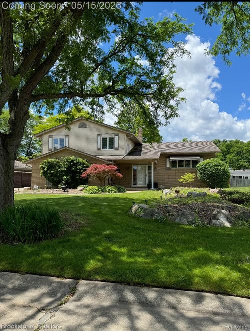 37695 Sarafina Dr, Sterling Heights, MI, 48312-2071 | Card Image