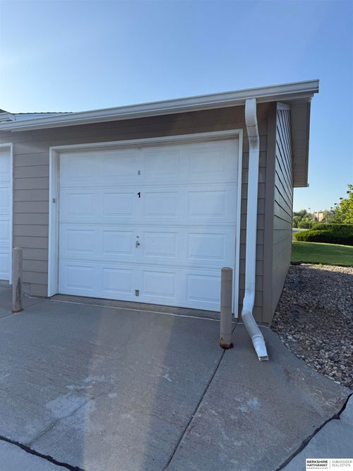 Garage 1 Belle Meade, Omaha, NE, 68116 | Card Image