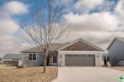 1305 Olympia Pl Se, Orange City, IA, 51041 | Card Image