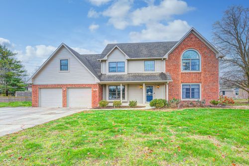 207 Edgewood Court, Pittsboro, IN, 46167 | Card Image