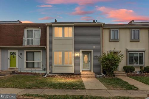 1062 Knight Ln, HERNDON, VA, 20170-3416 | Card Image