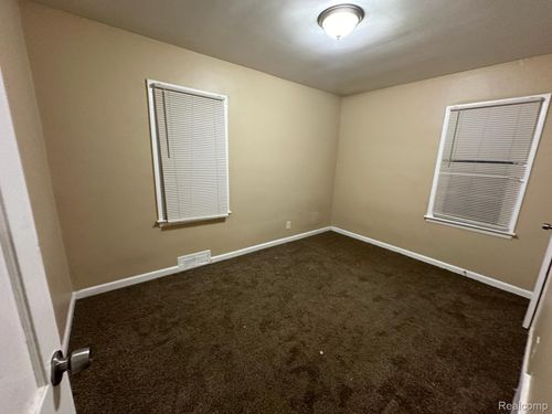 7651 Rosemont Ave, Detroit, MI, 48228-3461 | Card Image