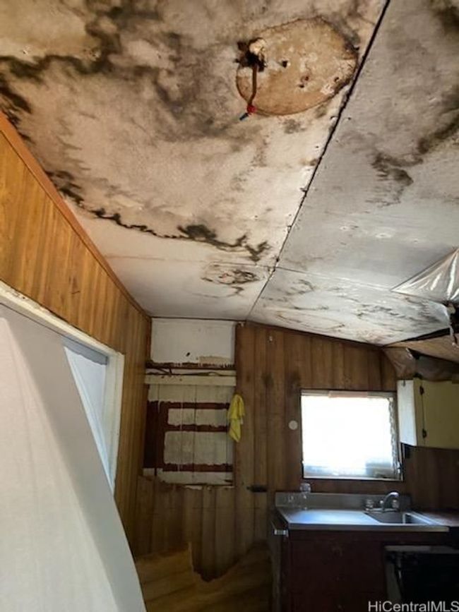 Dwelling is a complete rehab/tear-down. Sale is for land value only. | Image 11