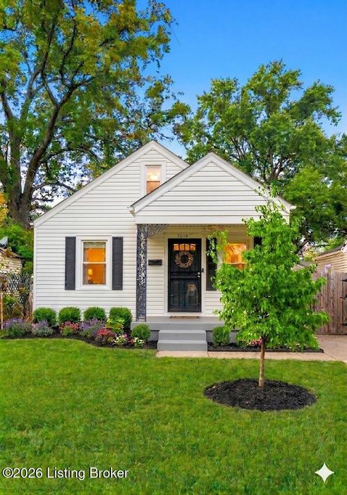 1019 Camden Ave, Louisville, KY, 40215-2752 | Card Image