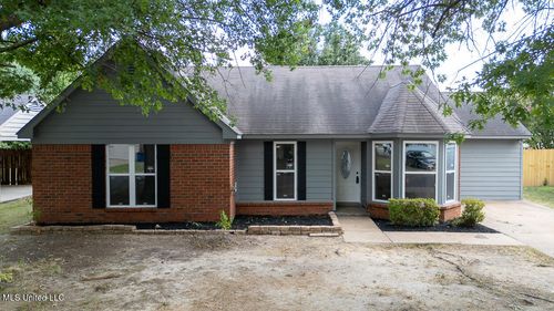 10335 Yates Dr, Olive Branch, MS, 38654-5102 | Card Image