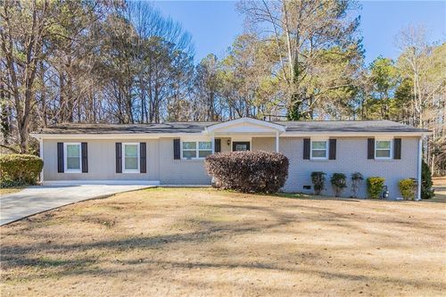8661 Chestnut Ln, Lithia Springs, GA, 30122-3410 | Card Image