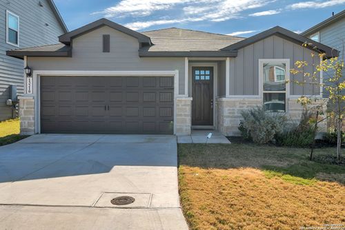 13210 Antelope Run, Saint Hedwig, TX, 78152-0107 | Card Image