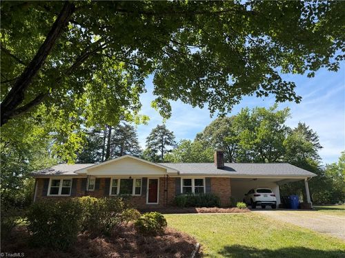 320 Broken Saddle Ln, Kernersville, NC, 27284-2614 | Card Image