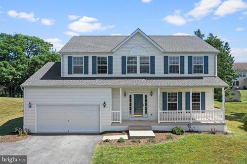 197 Triumphant Way, FALLING WATERS, WV, 25419-3598 | Card Image