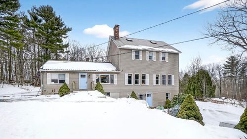 163 Valley Road, Raymond, ME, 04071 | Card Image