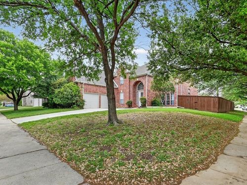 7917 Ocean Dr, Fort Worth, TX, 76123-1815 | Card Image