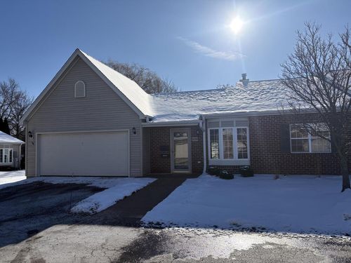 5228 S Hidden Drive, Greenfield, WI, 53221 | Card Image