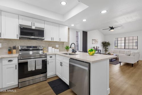 258-2020 W Union Hills Dr, Phoenix, AZ, 85027-5801 | Card Image