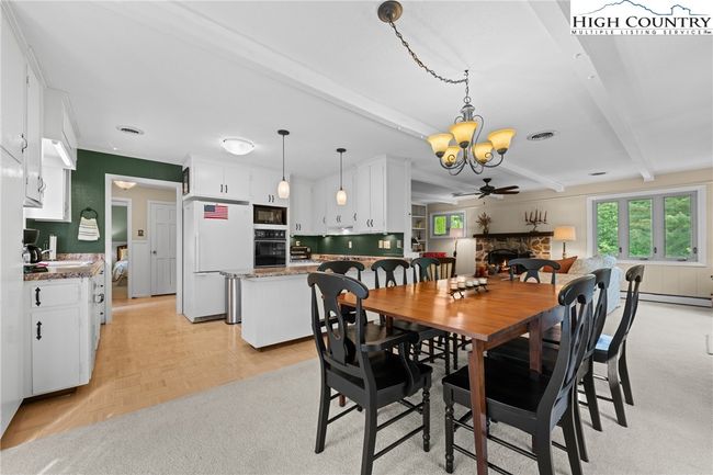 115 Split Rail Ln, House other with 2 bedrooms, 3 bathrooms and null parking in Blowing Rock NC | Image 16