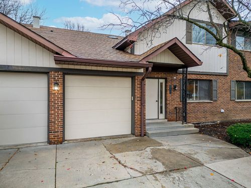 apt-2a-201 Walters Ln, Itasca, IL, 60143-1400 | Card Image