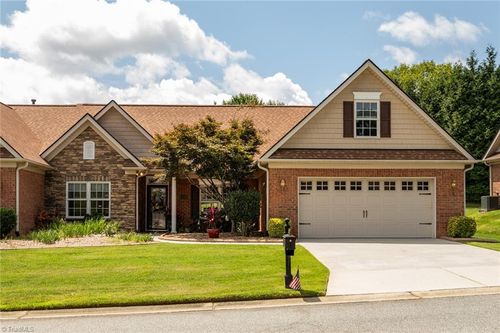 196 Freemont Dr, Thomasville, NC, 27360-6376 | Card Image