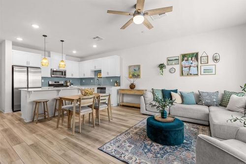 311 Satsuma Trl, Fallbrook, CA, 92028-6543 | Card Image