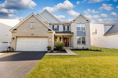 275 Gladiolus Dr, Romeoville, IL, 60446-5118 | Card Image