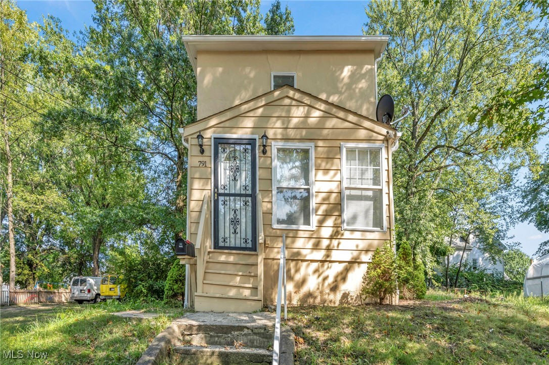 Allyn St, Akron, OH 44311