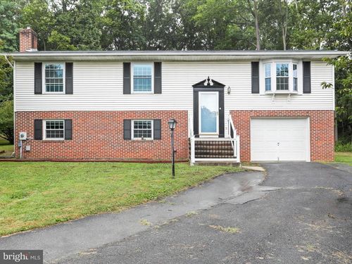 34 Cabell Ct, INWOOD, WV, 25428-4010 | Card Image