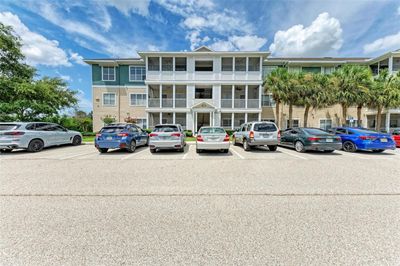 1005 - 4802 51 St Street W, Condo with 2 bedrooms, 2 bathrooms and null parking in Bradenton FL | Image 1