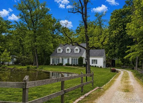 31 Orchard Ln, Kirkwood, MO, 63122-6918 | Card Image
