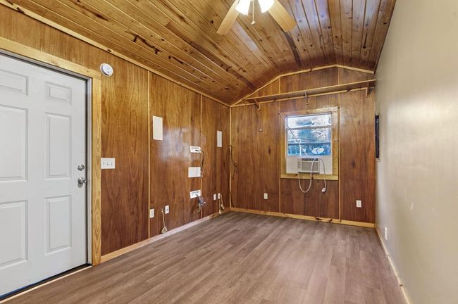 225 County Road 3360, House other with 1 bedrooms, 1 bathrooms and 5 parking in San Augustine TX | Image 9